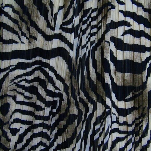 Muse Boston Proper Zebra Pleat Crochet Maxi Dress - Picture 5 of 7
